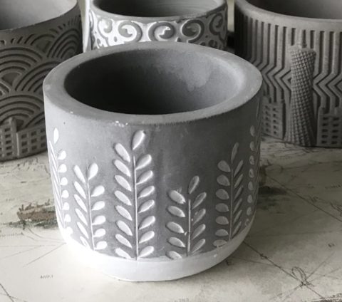 Minimalist Hand-Drawn Leaf Concrete Pot