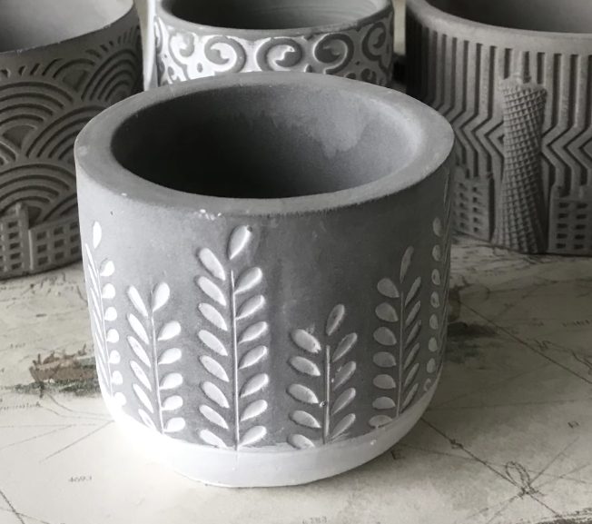 Minimalist Hand-Drawn Leaf Concrete Pot